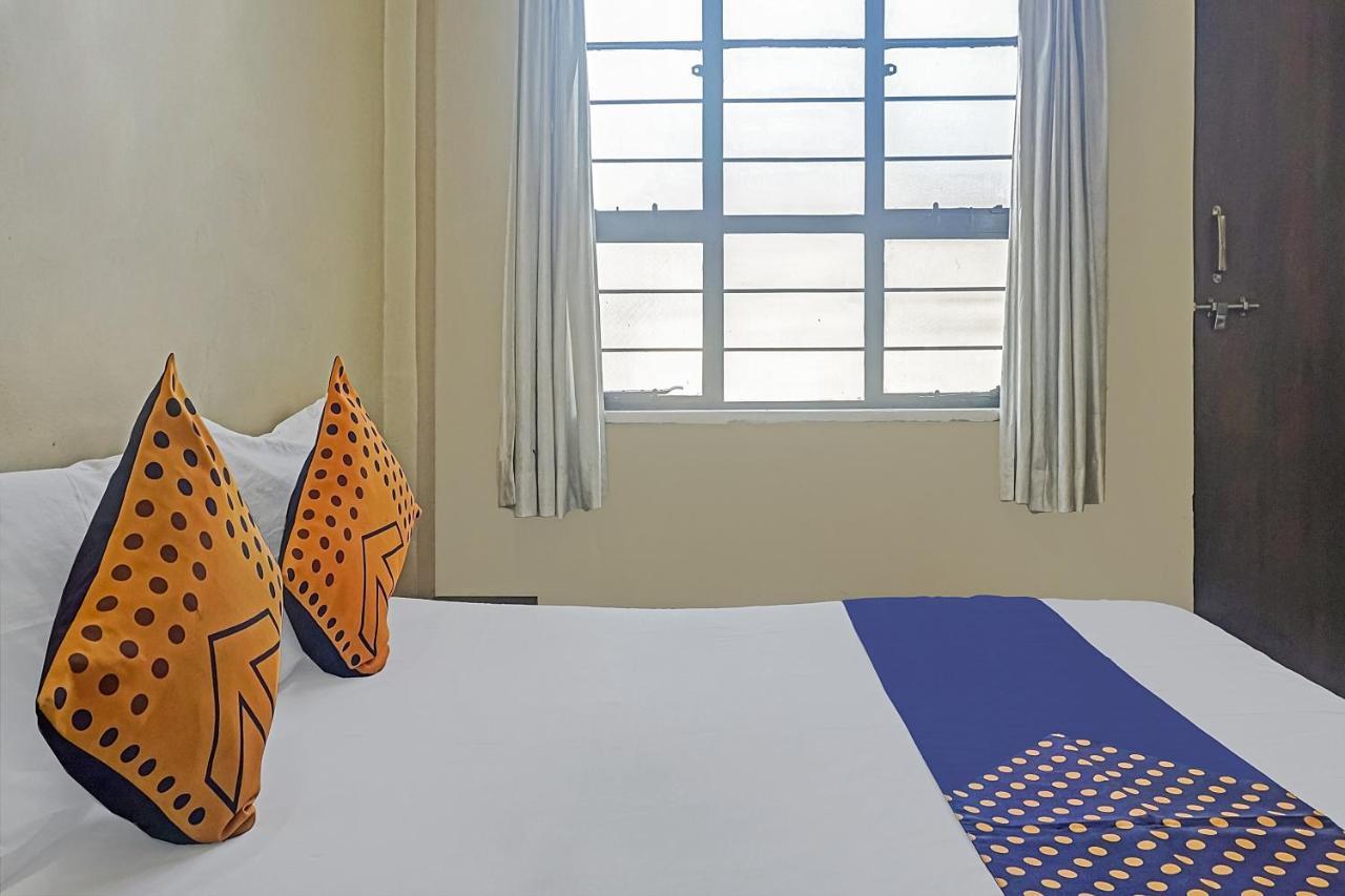 Oyo Flagship 75444 Hotel Kinara Lodging & Boarding Mangvadi Экстерьер фото