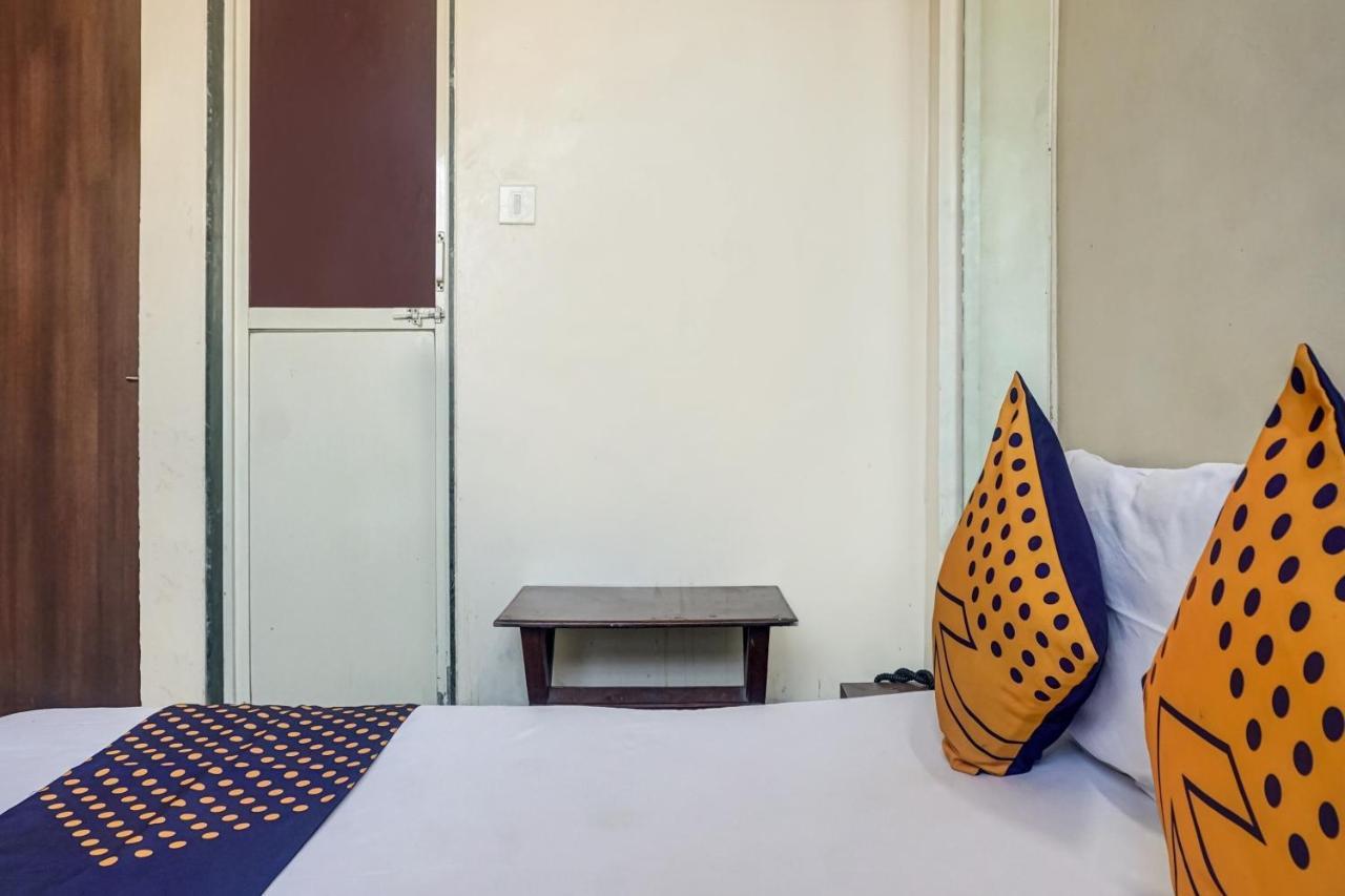 Oyo Flagship 75444 Hotel Kinara Lodging & Boarding Mangvadi Экстерьер фото