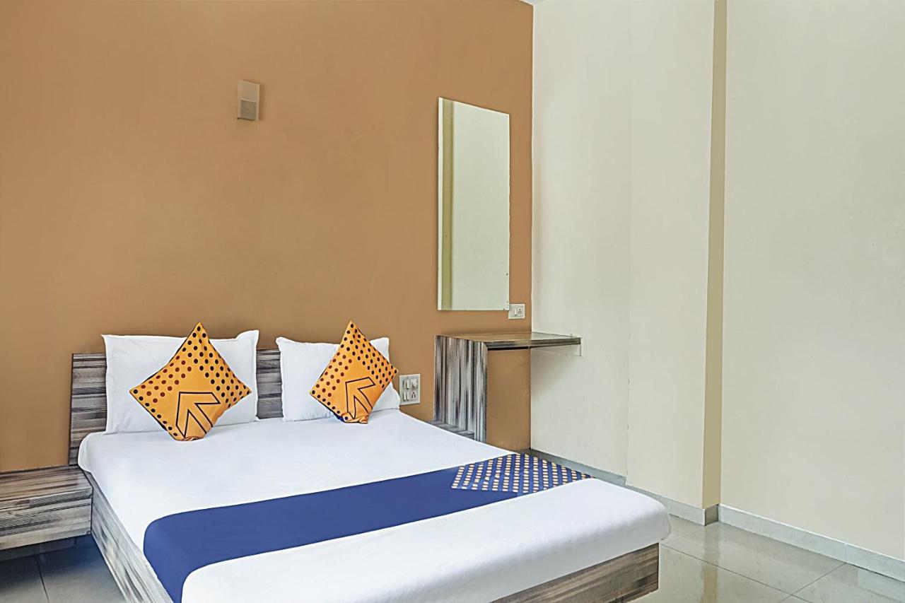 Oyo Flagship 75444 Hotel Kinara Lodging & Boarding Mangvadi Экстерьер фото